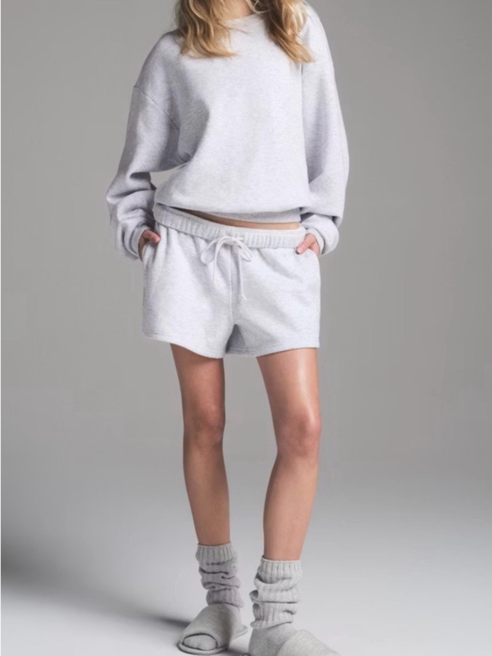 SKIMS cotton fleece crewneck pull over light heathergrey / Medium size top